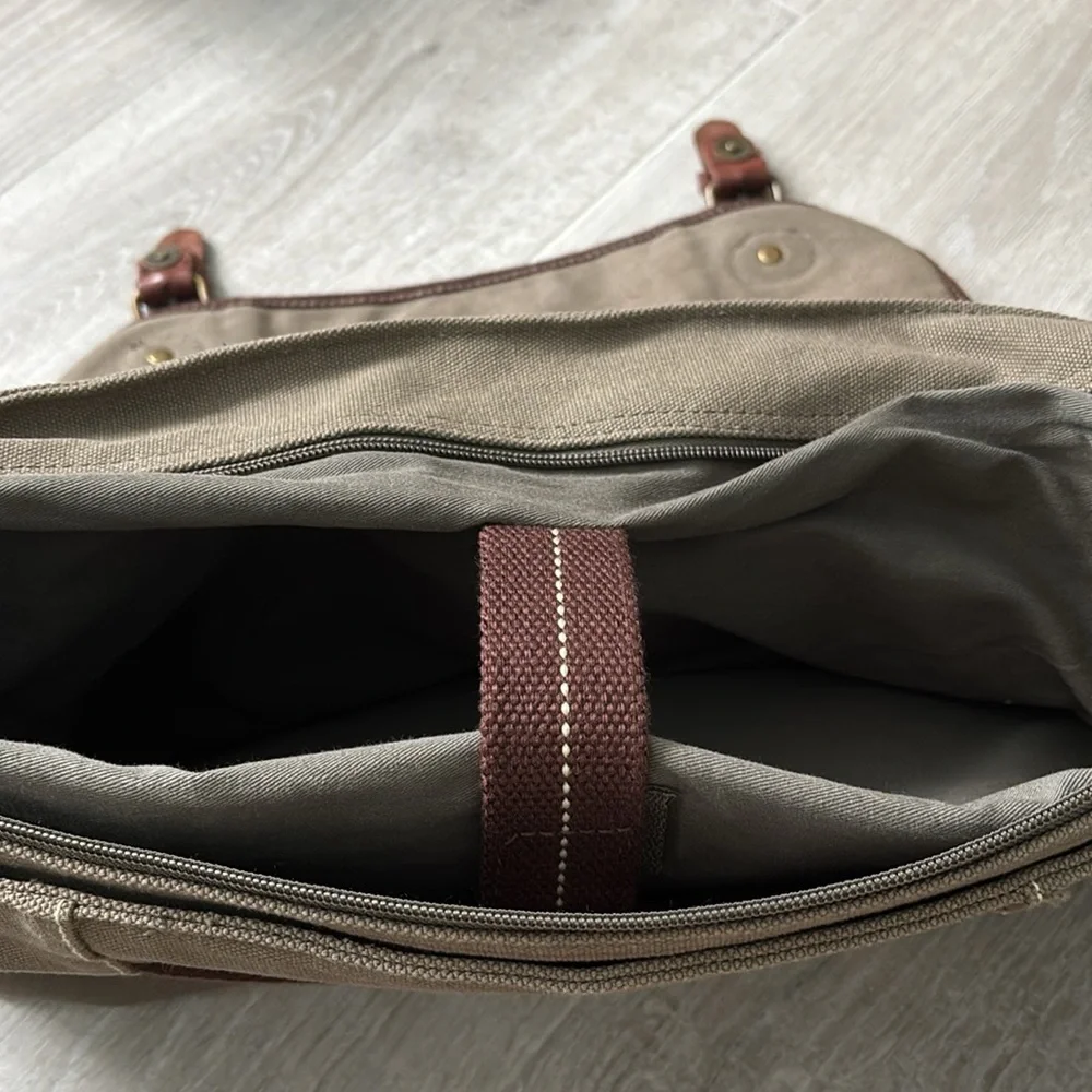 Jimmy Buffet Canvas Messenger Bag